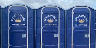 Best VIP or Luxury Restroom Trailers  in Weyauwega, WI